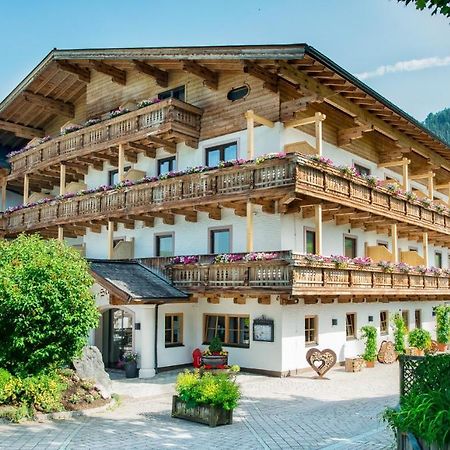 Hotel Schoerhof ザールフェルデン・アム・シュタイナーネン・メアー エクステリア 写真