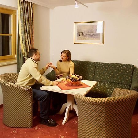 Hotel Schoerhof ザールフェルデン・アム・シュタイナーネン・メアー 部屋 写真