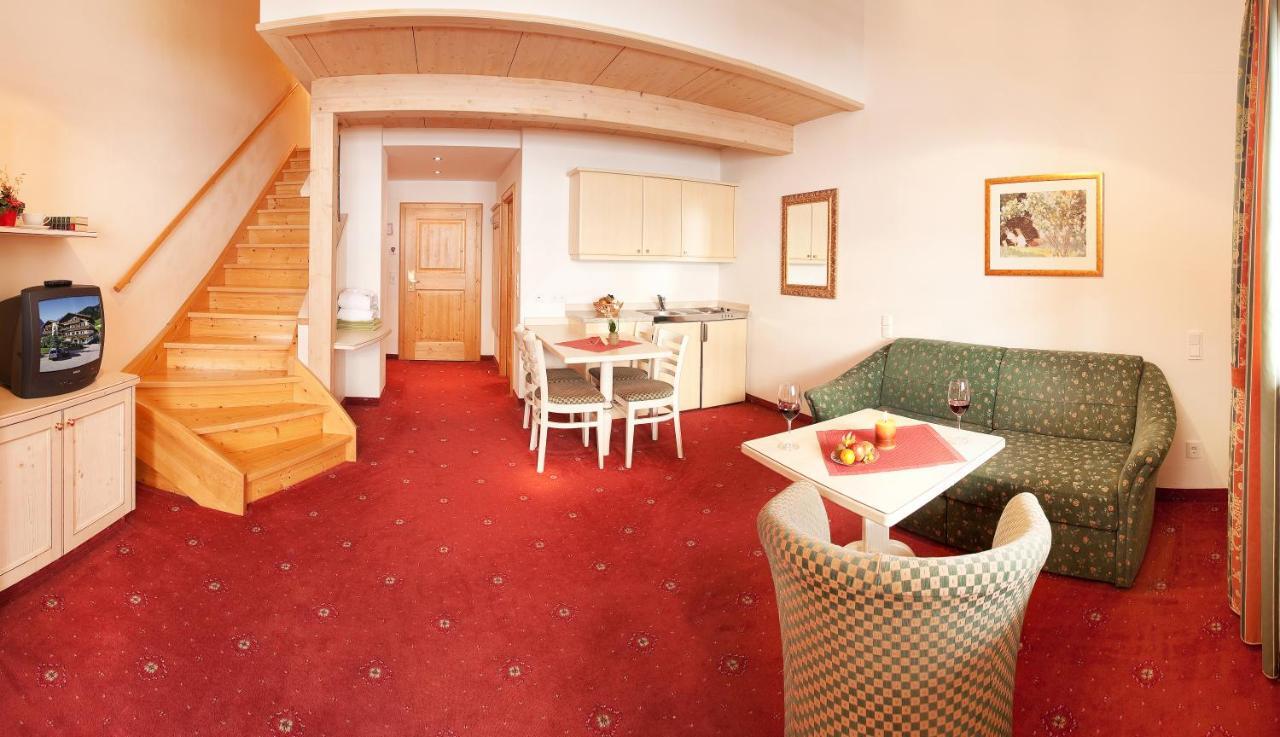 Hotel Schoerhof ザールフェルデン・アム・シュタイナーネン・メアー エクステリア 写真